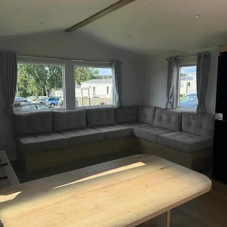 Hellen's Holiday Retreat Apartment *
